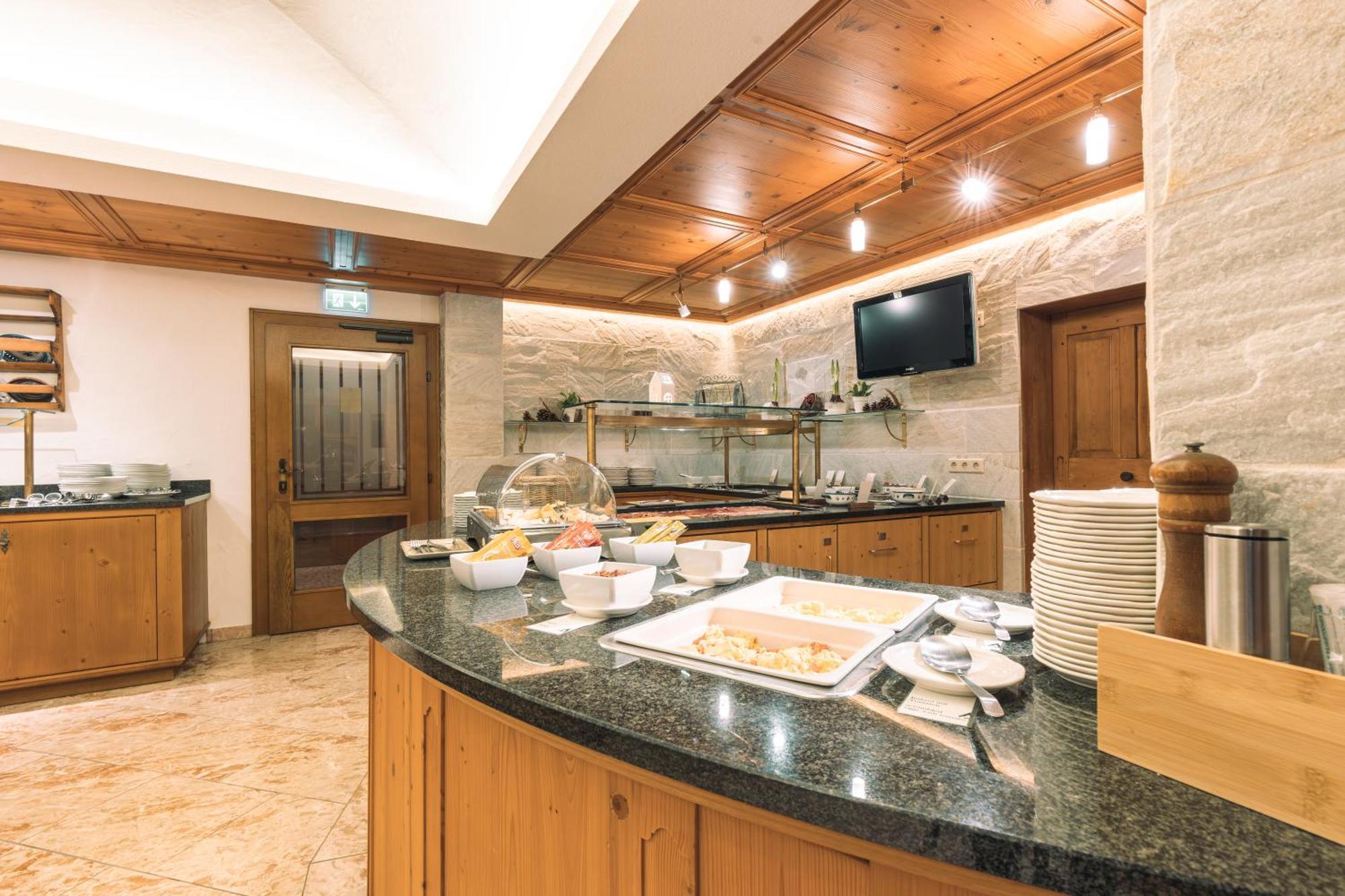 Hotel Olympia Ischgl Zewnętrze zdjęcie